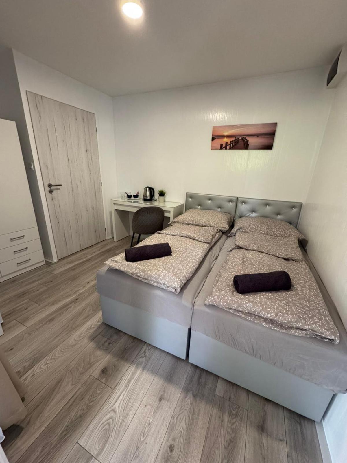 Kinizsi Udvar Apartmanhaz Balatonboglar Exterior photo