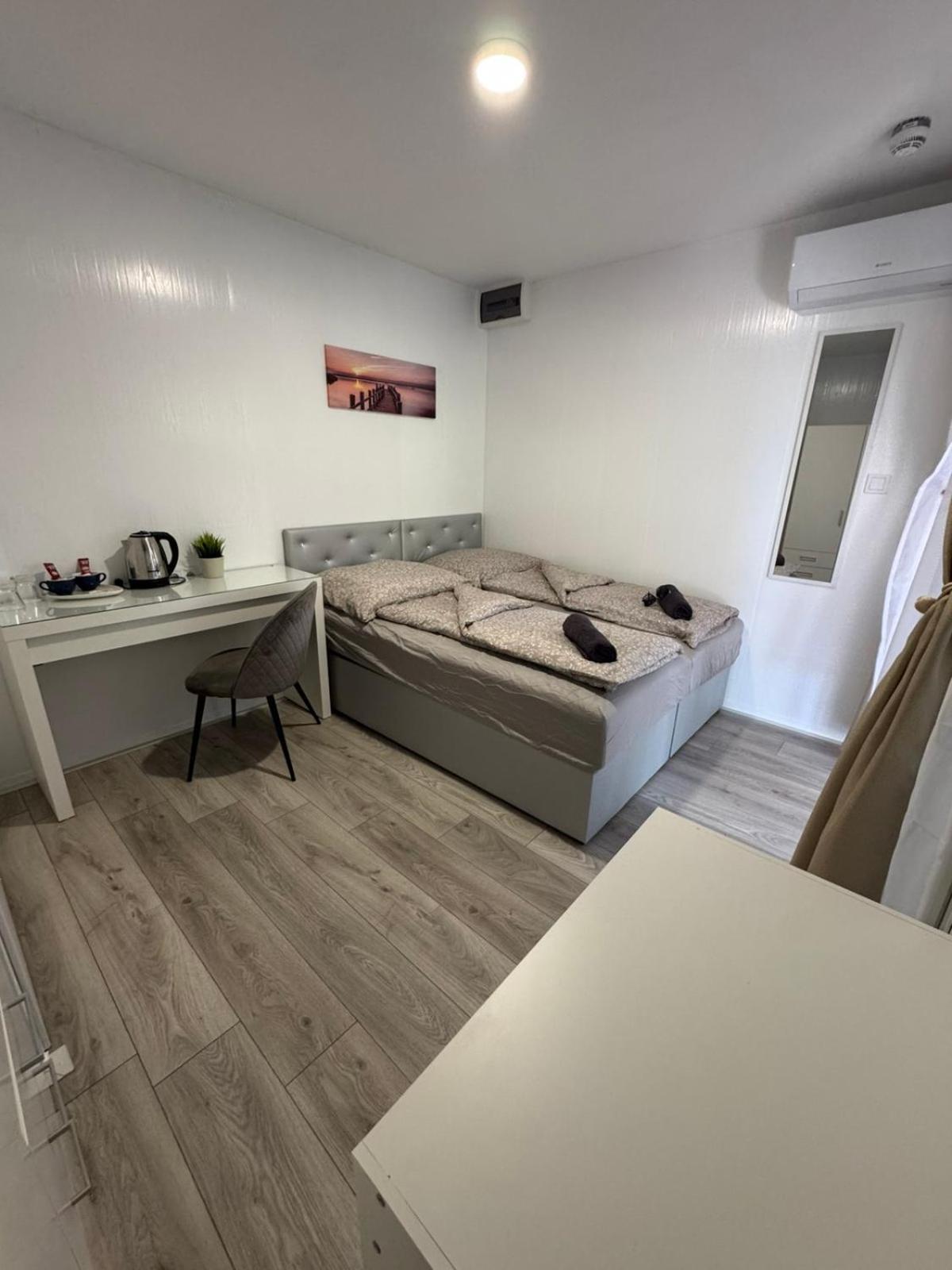 Kinizsi Udvar Apartmanhaz Balatonboglar Exterior photo