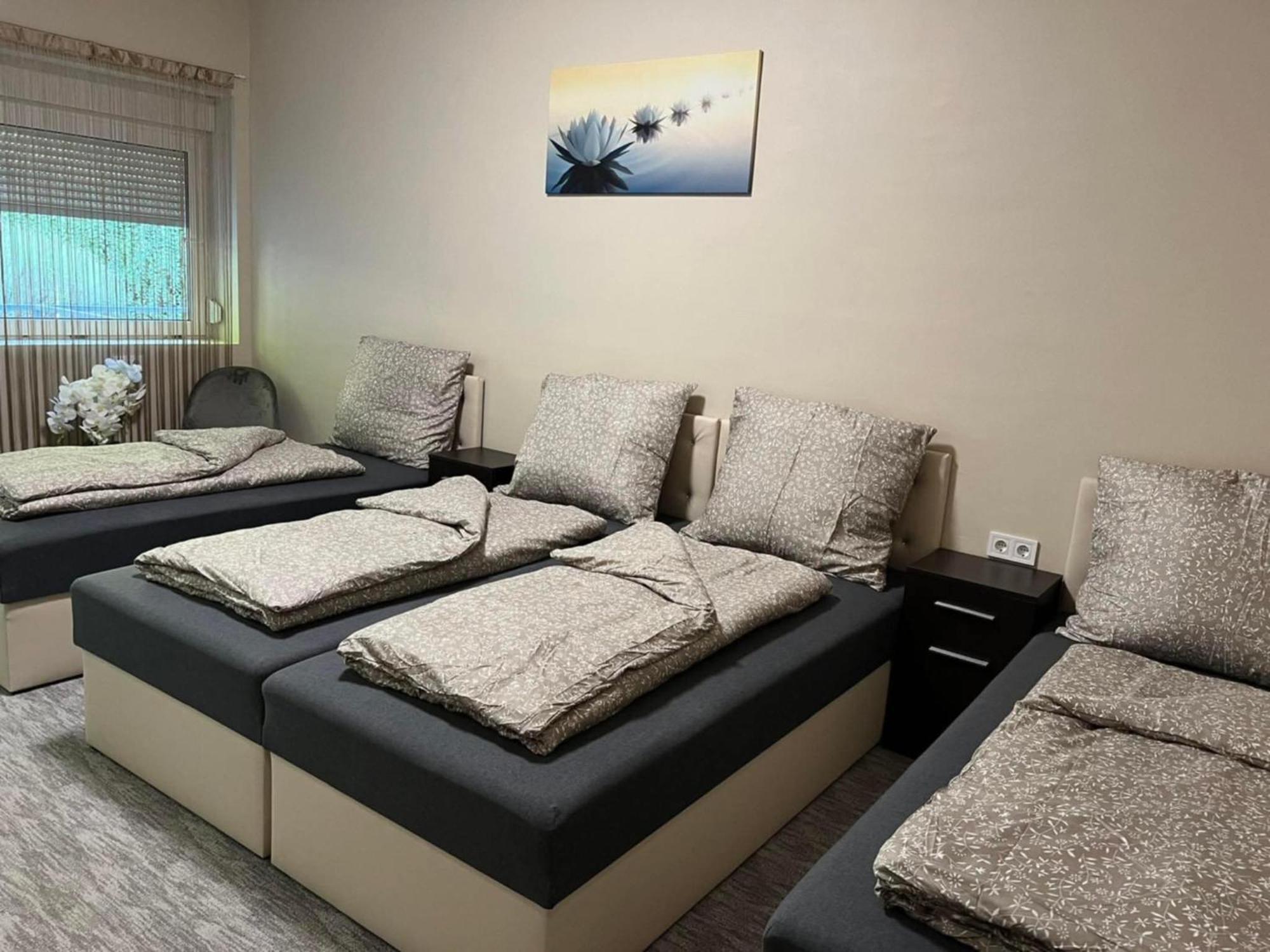 Kinizsi Udvar Apartmanhaz Balatonboglar Exterior photo