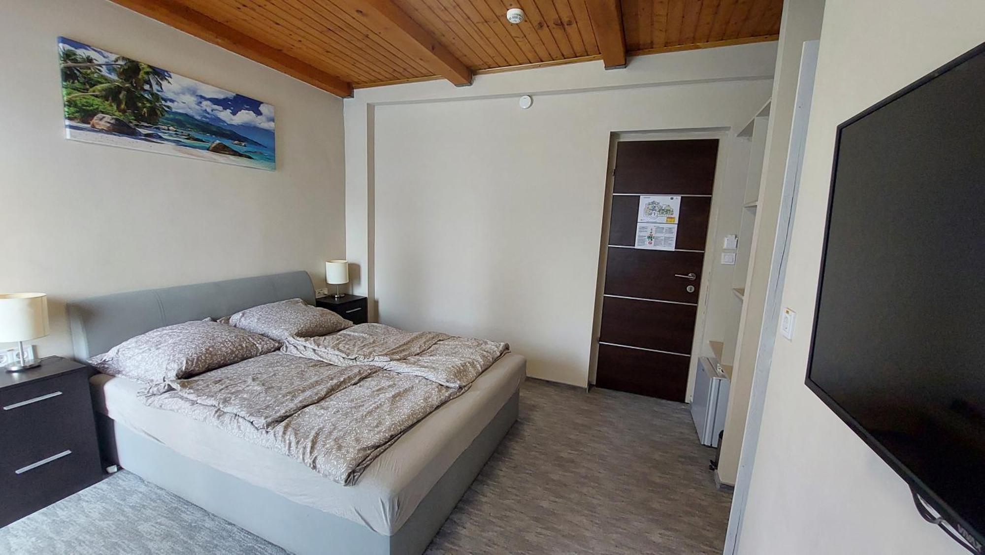 Kinizsi Udvar Apartmanhaz Balatonboglar Exterior photo